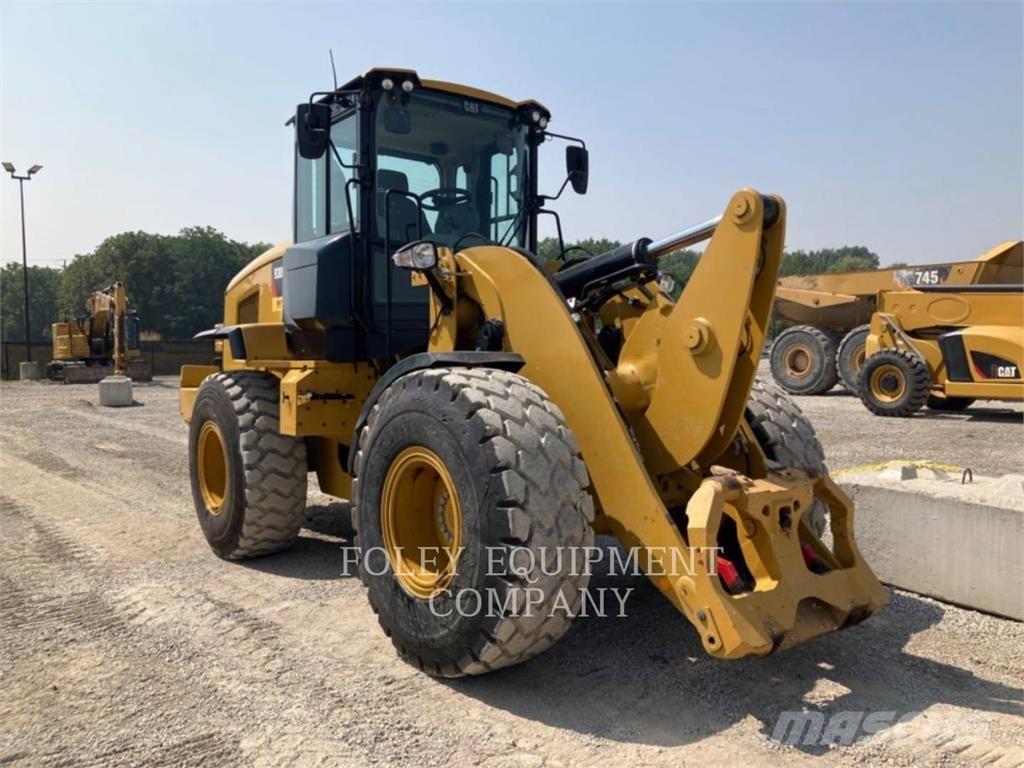 CAT 930M Chargeuse sur pneus