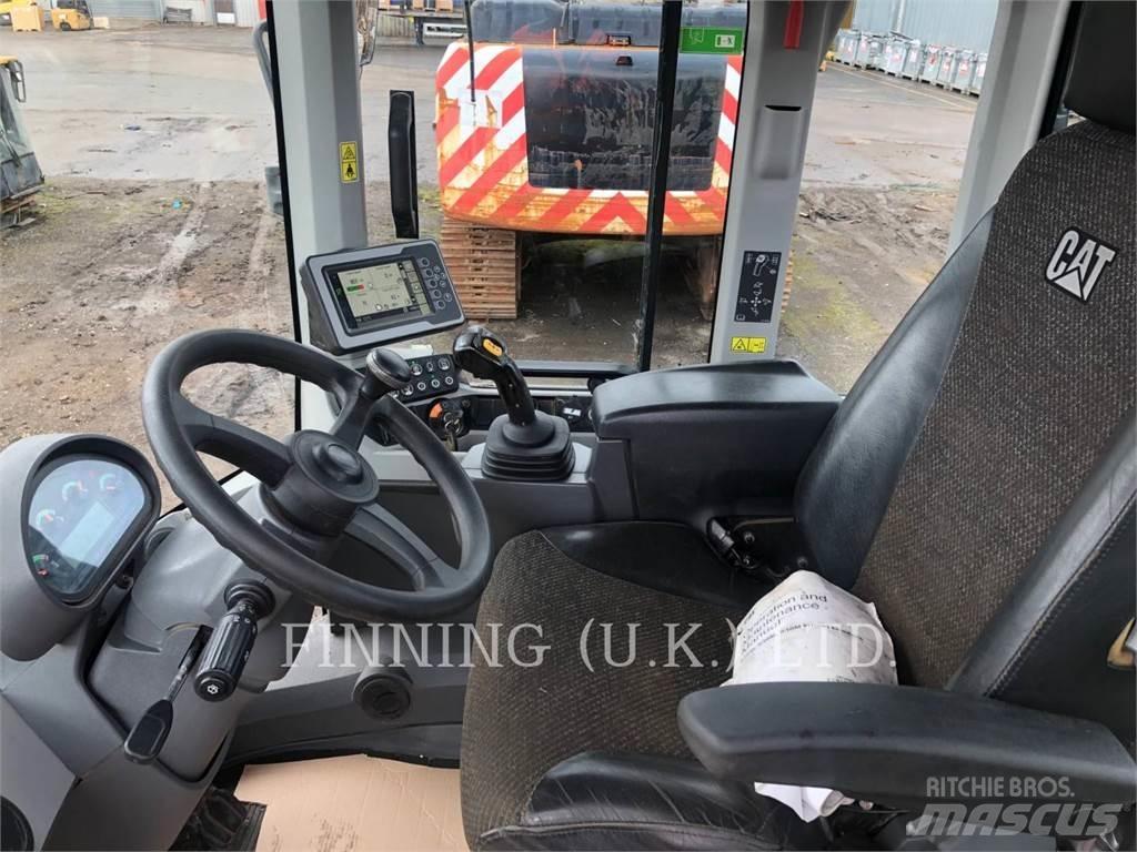 CAT 930M Chargeuse sur pneus