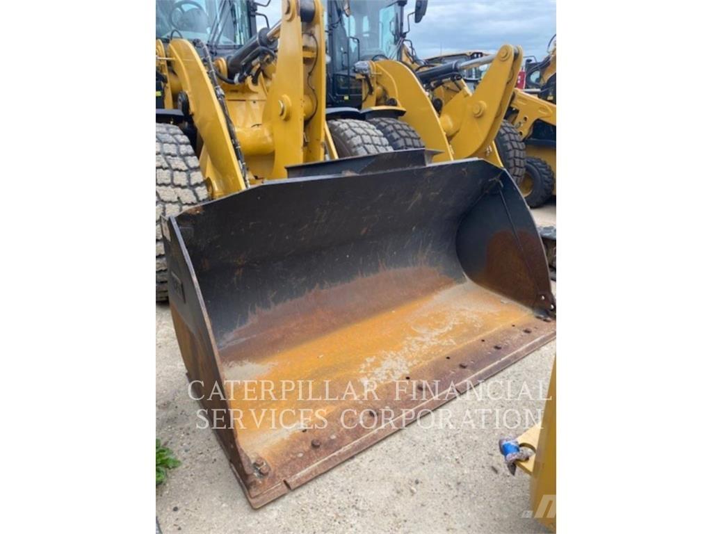 CAT 930M Chargeuse sur pneus