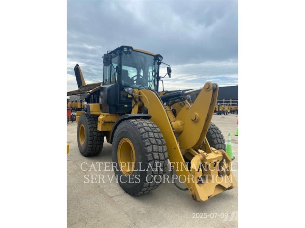 CAT 930M Chargeuse sur pneus
