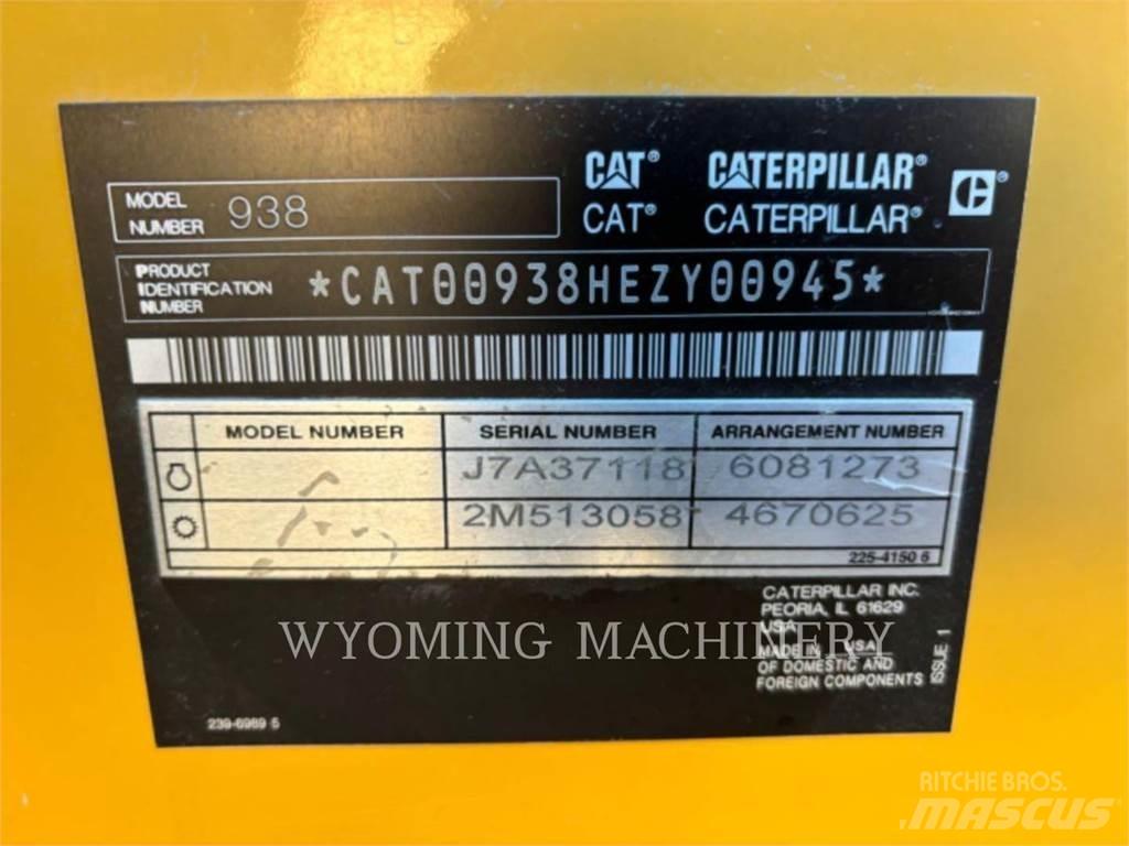 CAT 938 Chargeuse sur pneus