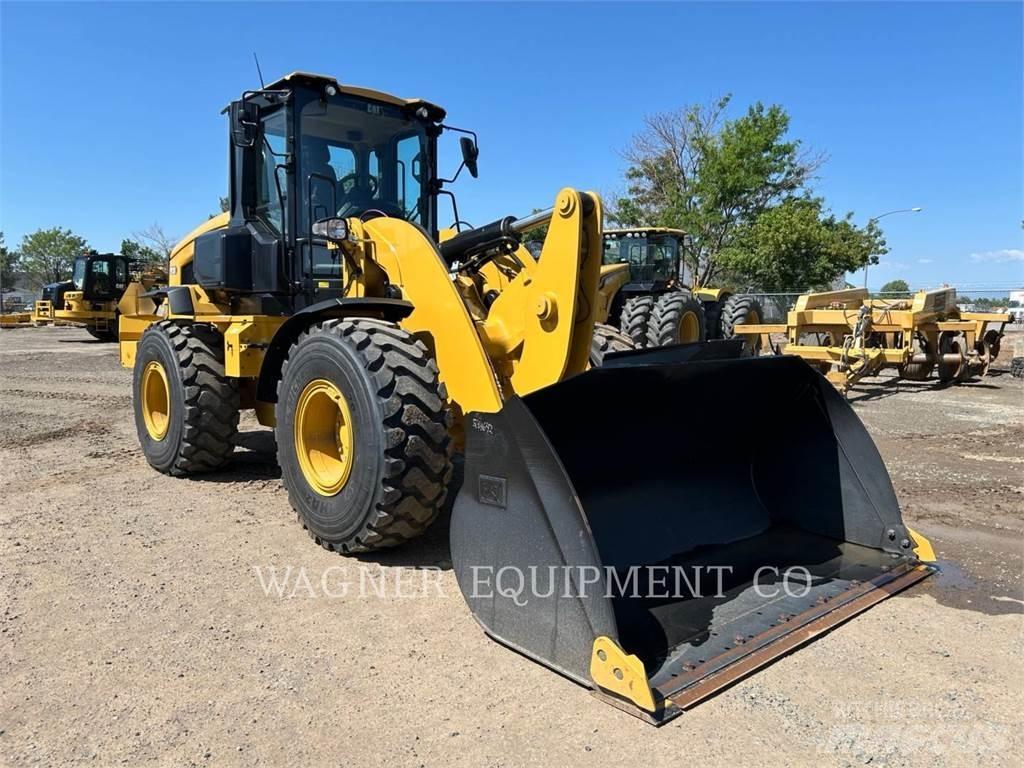 CAT 938 Chargeuse sur pneus