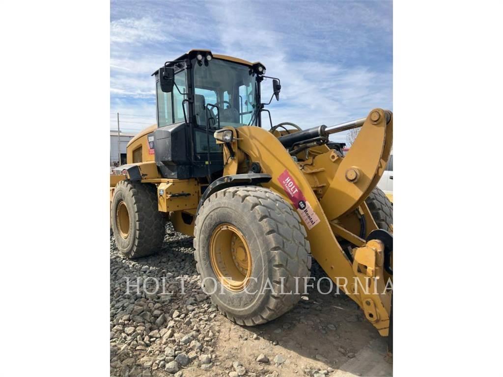 CAT 938 Chargeuse sur pneus