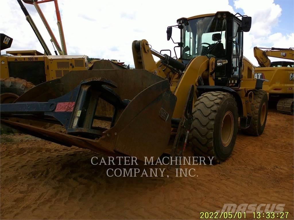 CAT 938 Chargeuse sur pneus