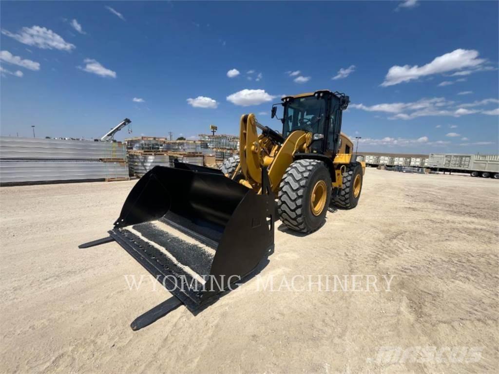 CAT 938 Chargeuse sur pneus