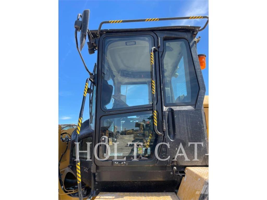 CAT 938 QC Chargeuse sur pneus