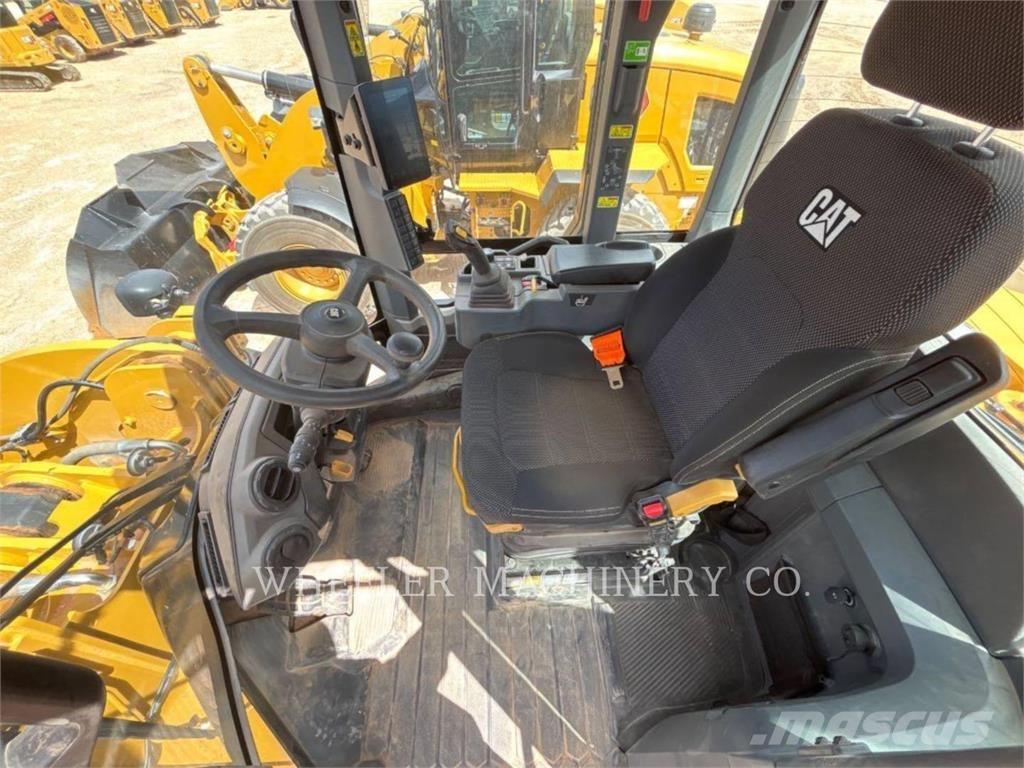 CAT 938 QC Chargeuse sur pneus