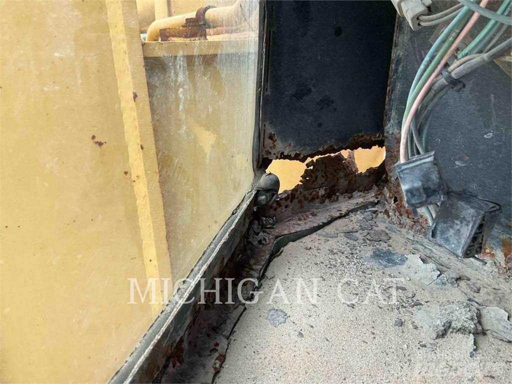 CAT 938G Chargeuse sur pneus