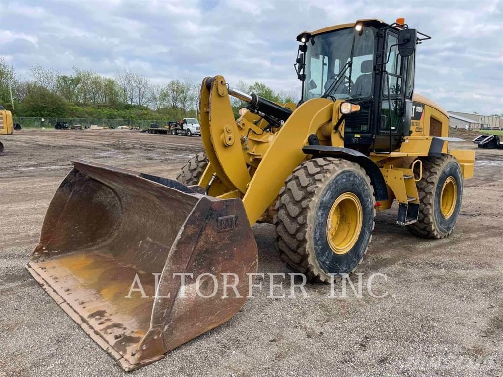 CAT 938M Chargeuse sur pneus