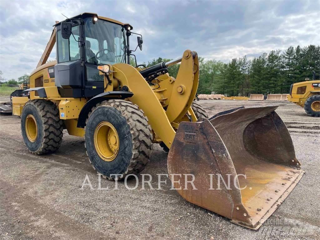 CAT 938M Chargeuse sur pneus