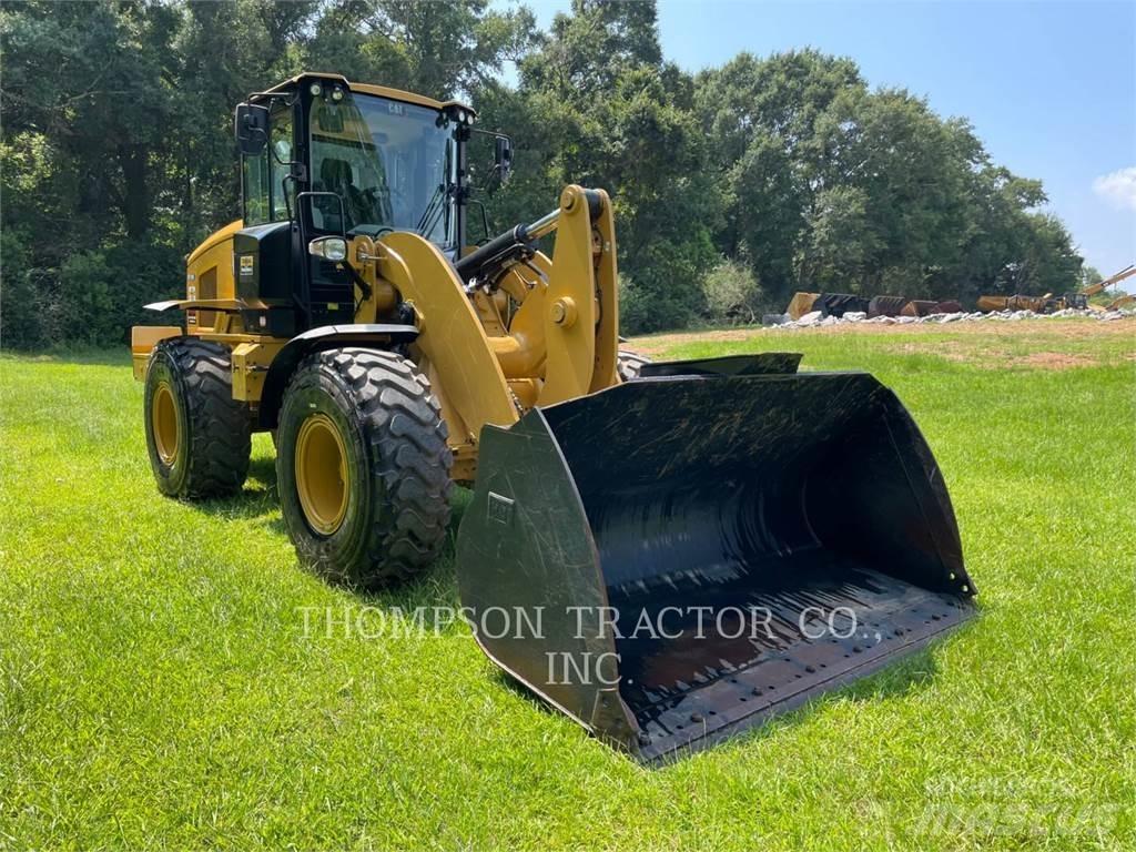 CAT 938M Chargeuse sur pneus