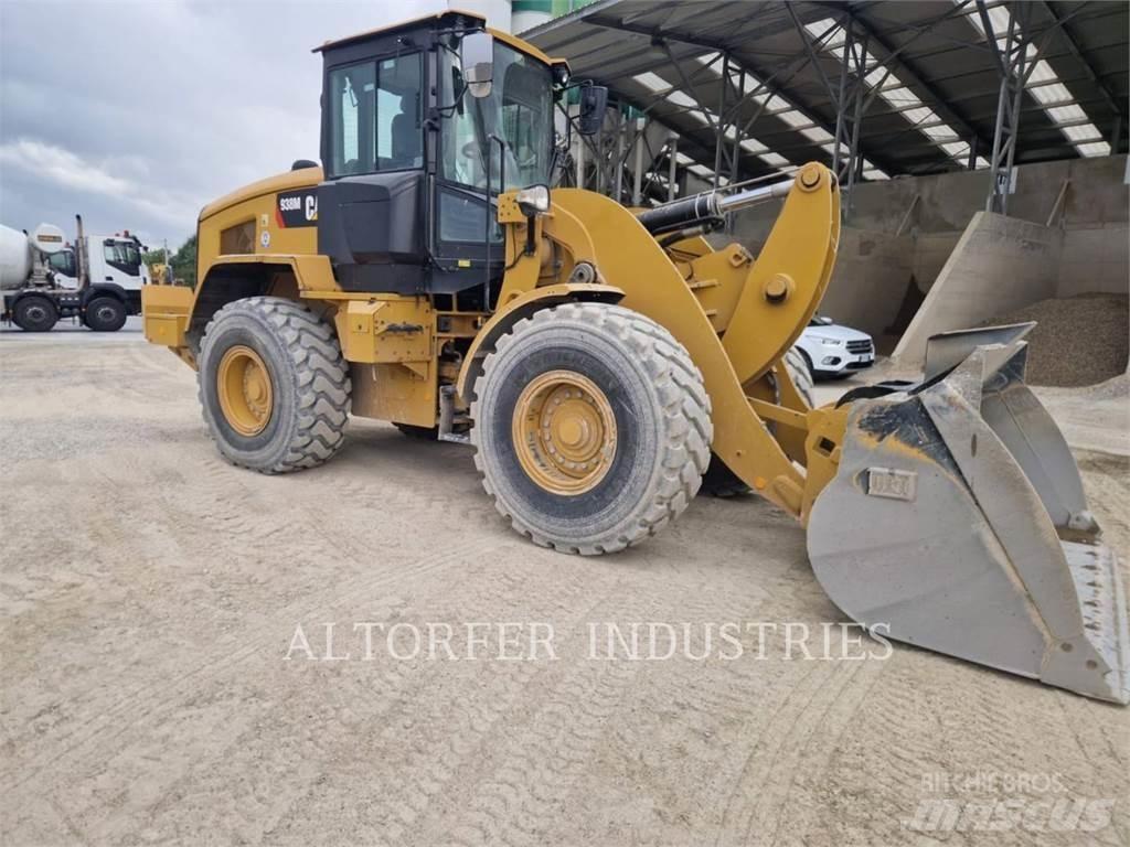 CAT 938M Chargeuse sur pneus