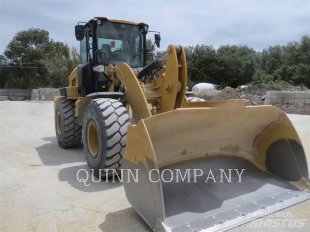 CAT 938M Chargeuse sur pneus
