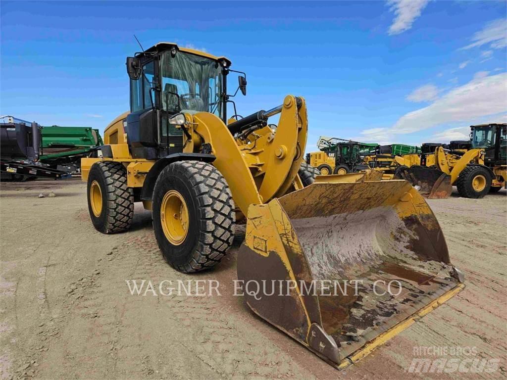 CAT 938M Chargeuse sur pneus