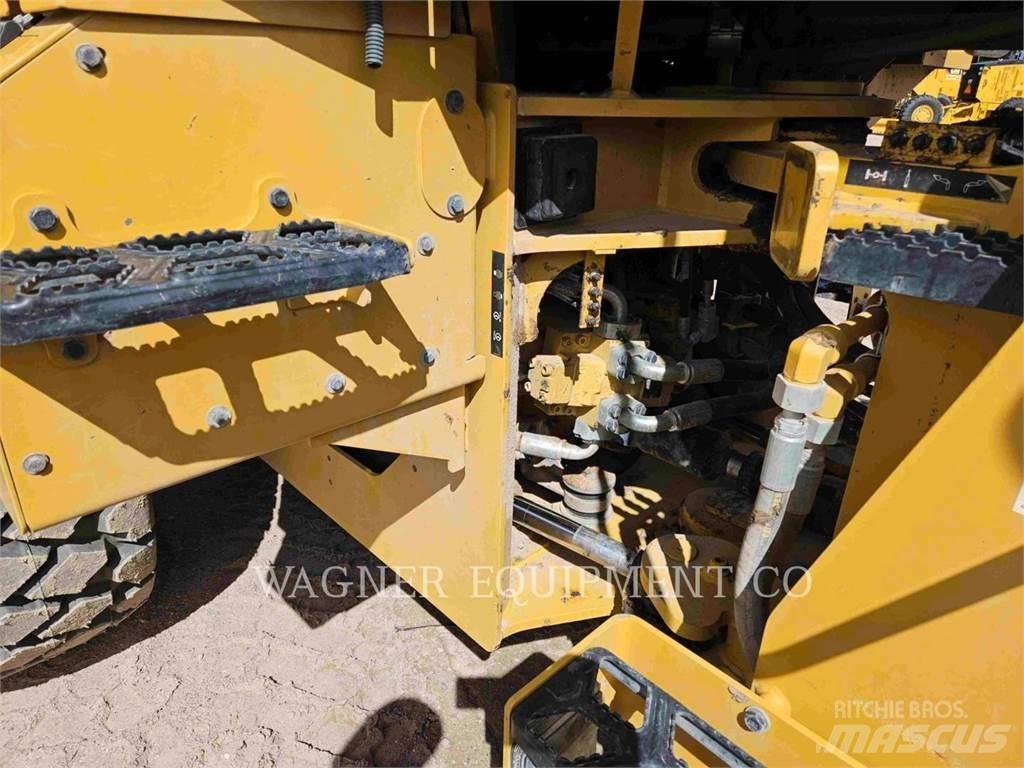 CAT 938M Chargeuse sur pneus