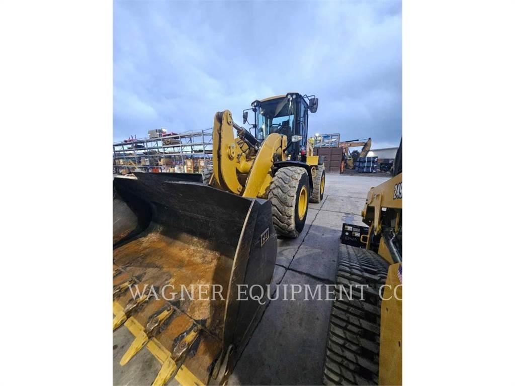 CAT 938M Chargeuse sur pneus
