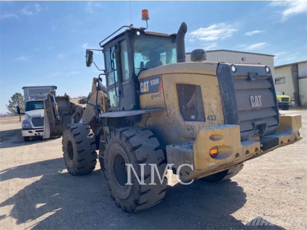 CAT 938M Chargeuse sur pneus