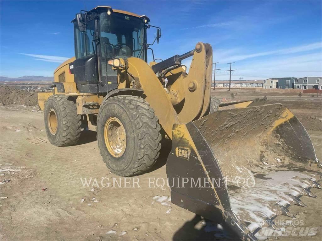 CAT 938M Chargeuse sur pneus