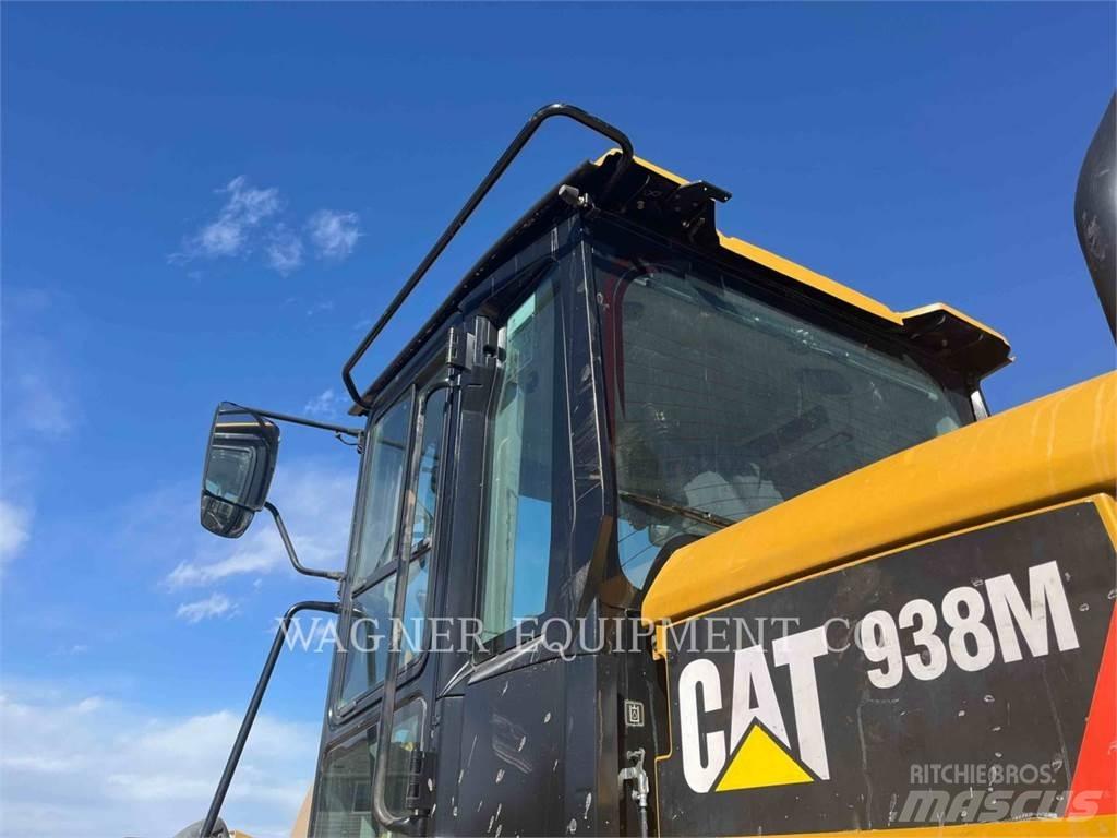 CAT 938M Chargeuse sur pneus