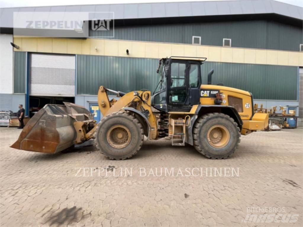 CAT 938M Chargeuse sur pneus