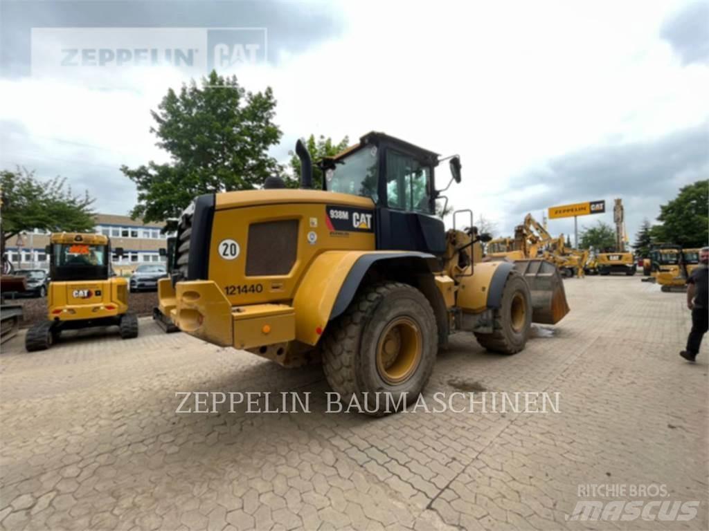 CAT 938M Chargeuse sur pneus