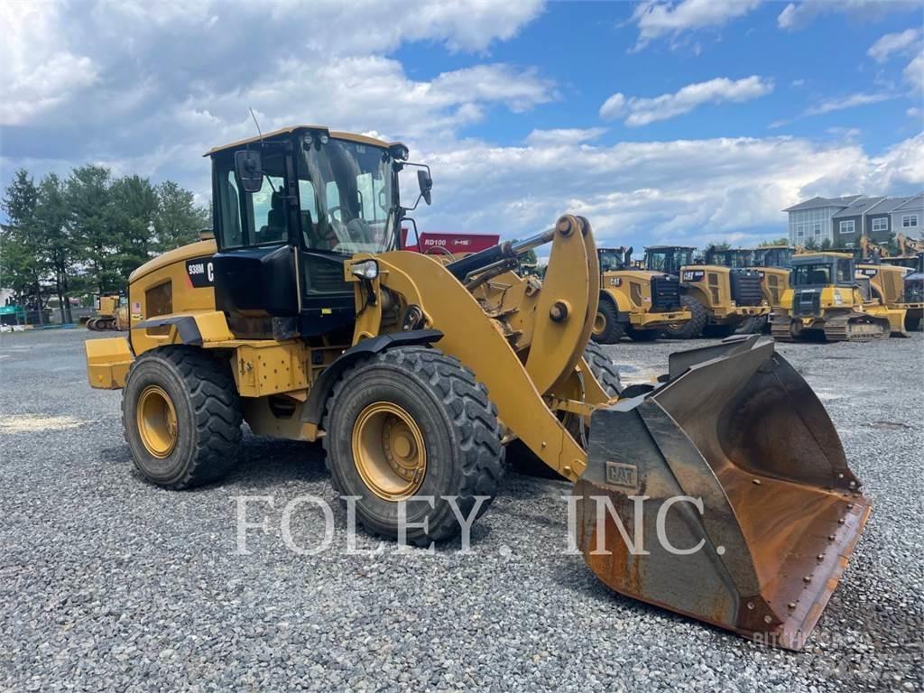 CAT 938M Chargeuse sur pneus