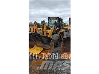 CAT 938M Chargeuse sur pneus