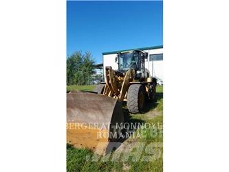 CAT 938M Chargeuse sur pneus