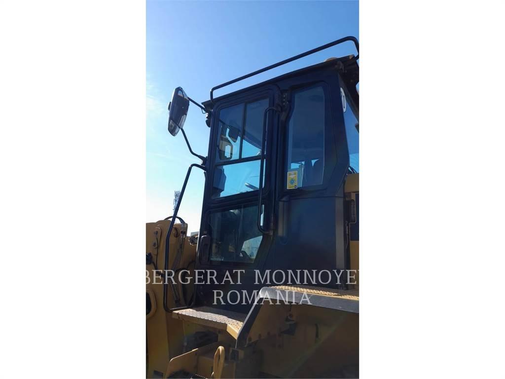 CAT 938M Chargeuse sur pneus