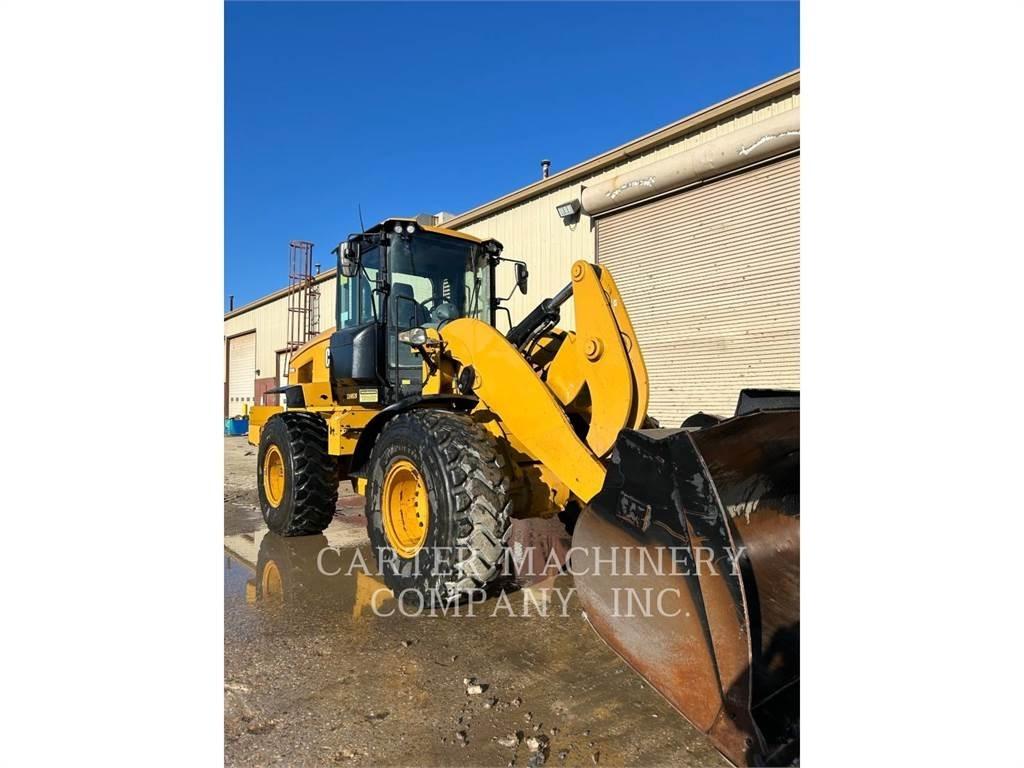CAT 938M Chargeuse sur pneus