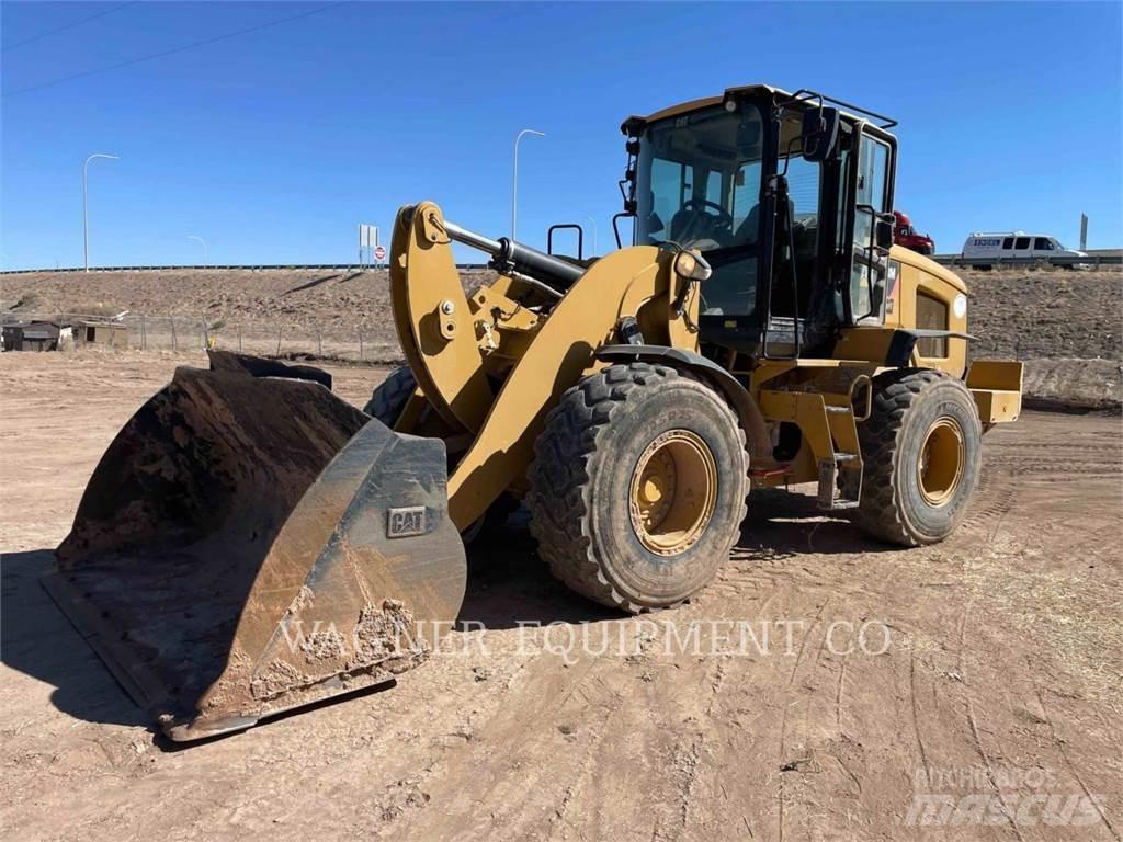 CAT 938M Chargeuse sur pneus