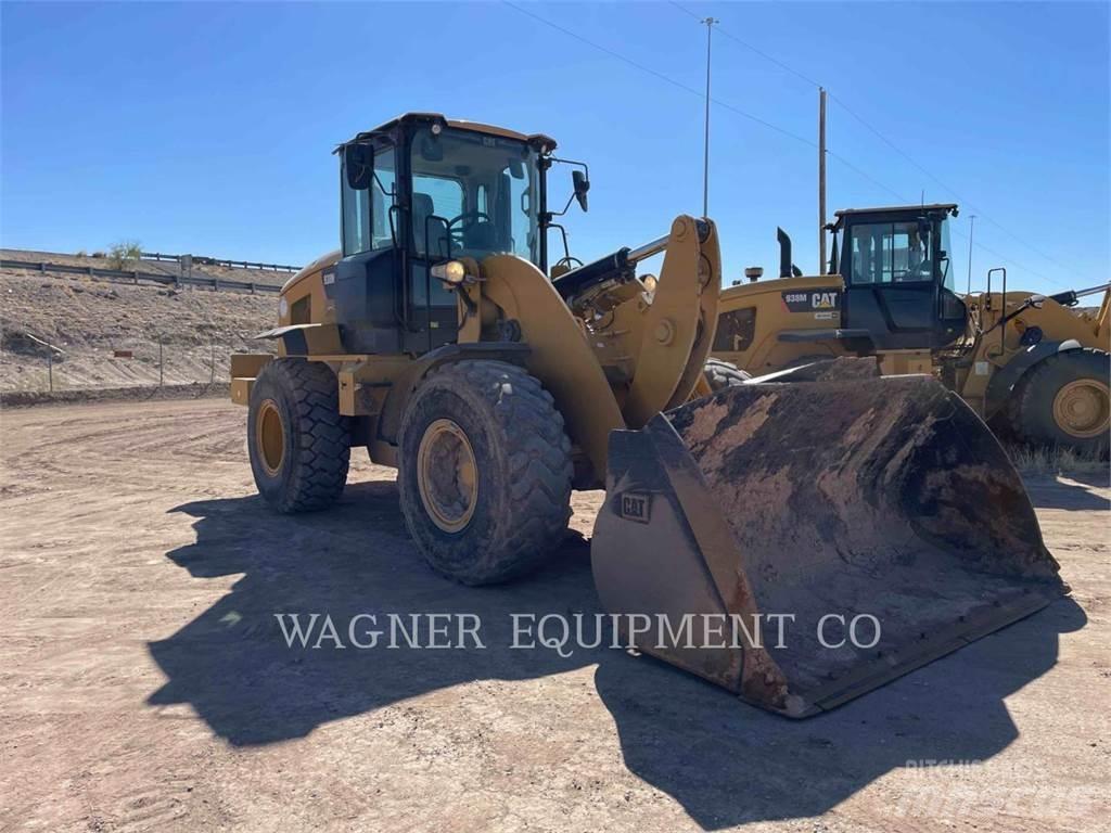 CAT 938M Chargeuse sur pneus