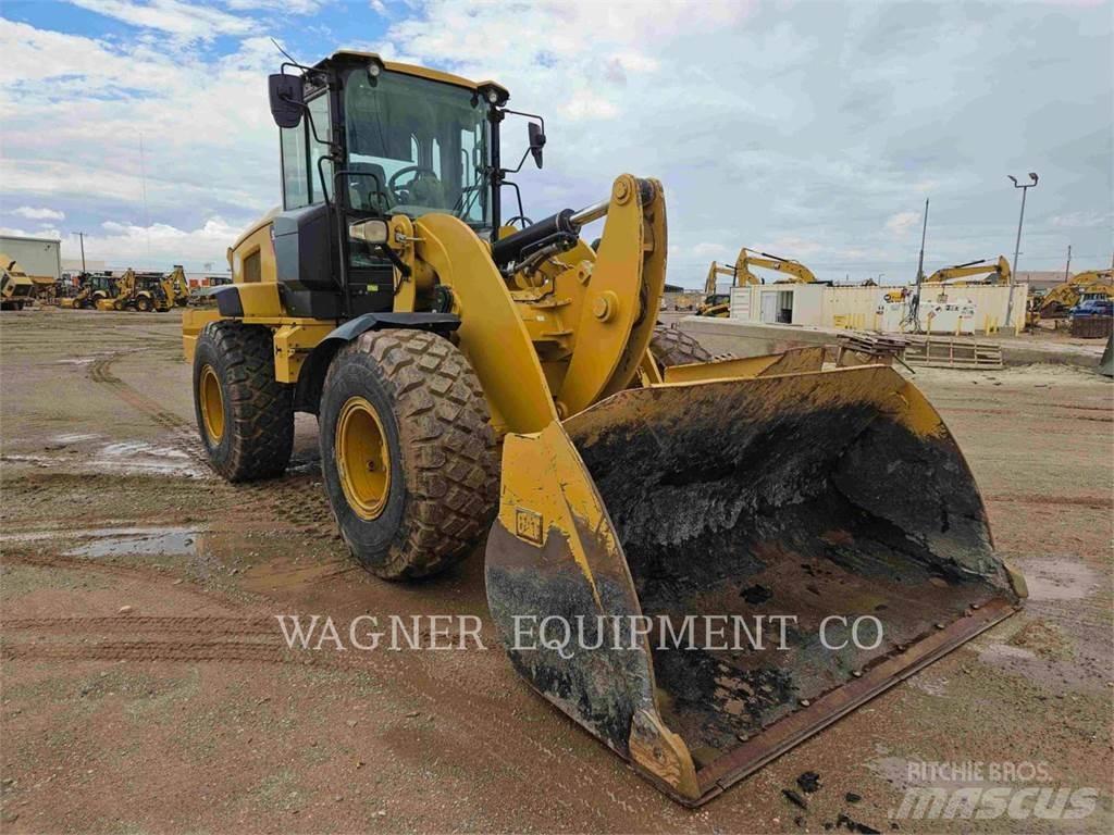 CAT 938M Chargeuse sur pneus