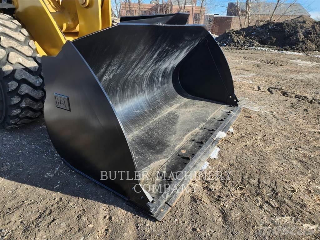 CAT 938M Chargeuse sur pneus