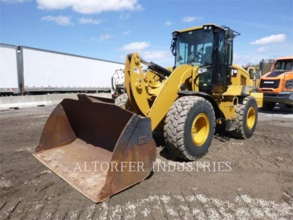 CAT 938M Chargeuse sur pneus