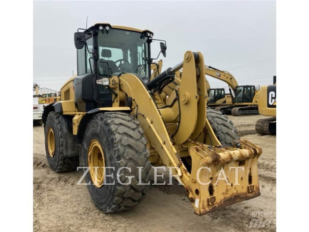 CAT 938M Chargeuse sur pneus