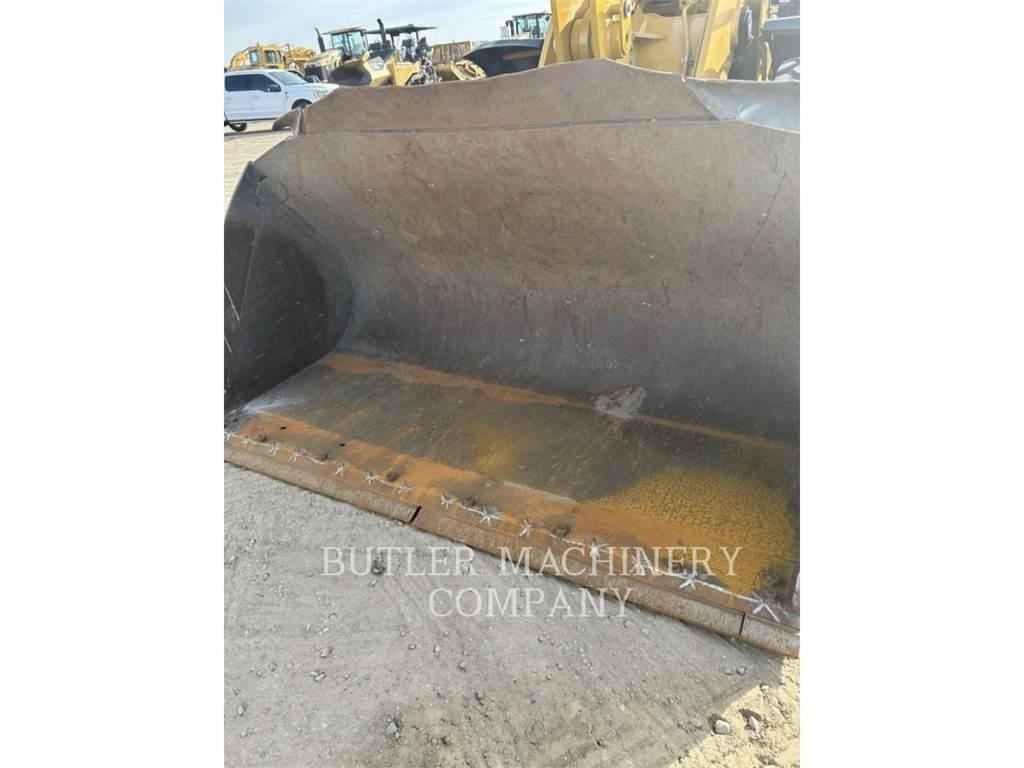CAT 938M Chargeuse sur pneus