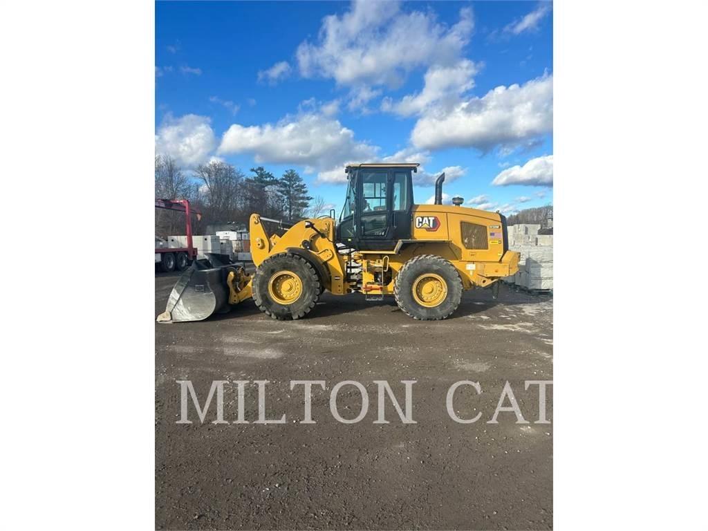 CAT 938M Chargeuse sur pneus