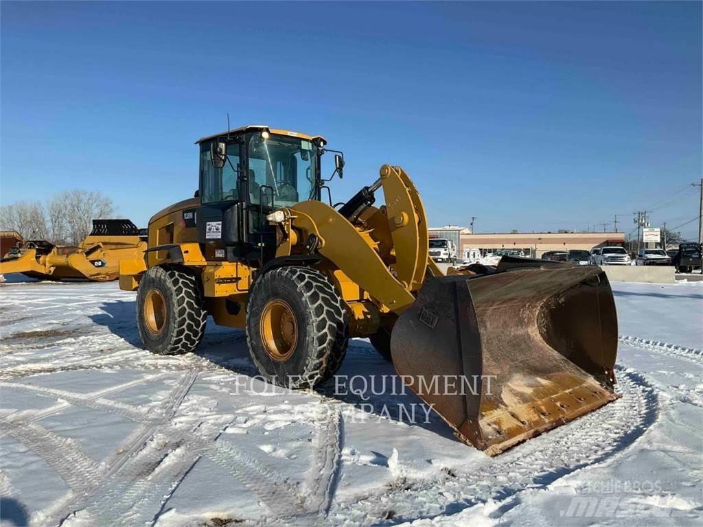 CAT 938M Chargeuse sur pneus