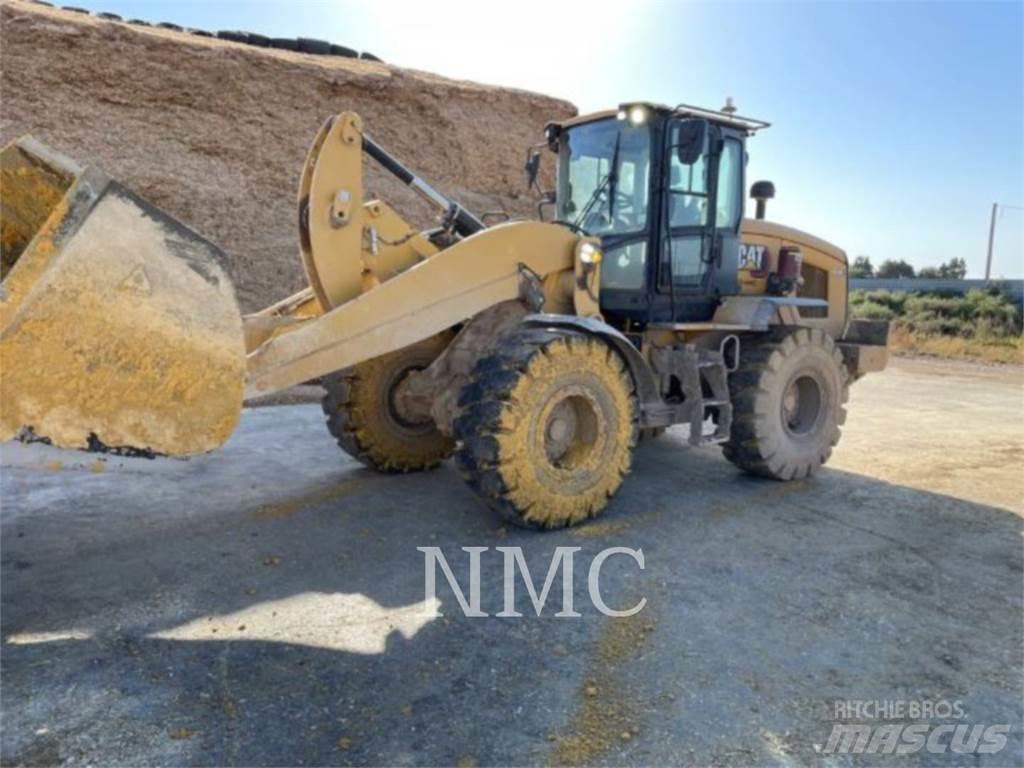 CAT 938M Chargeuse sur pneus