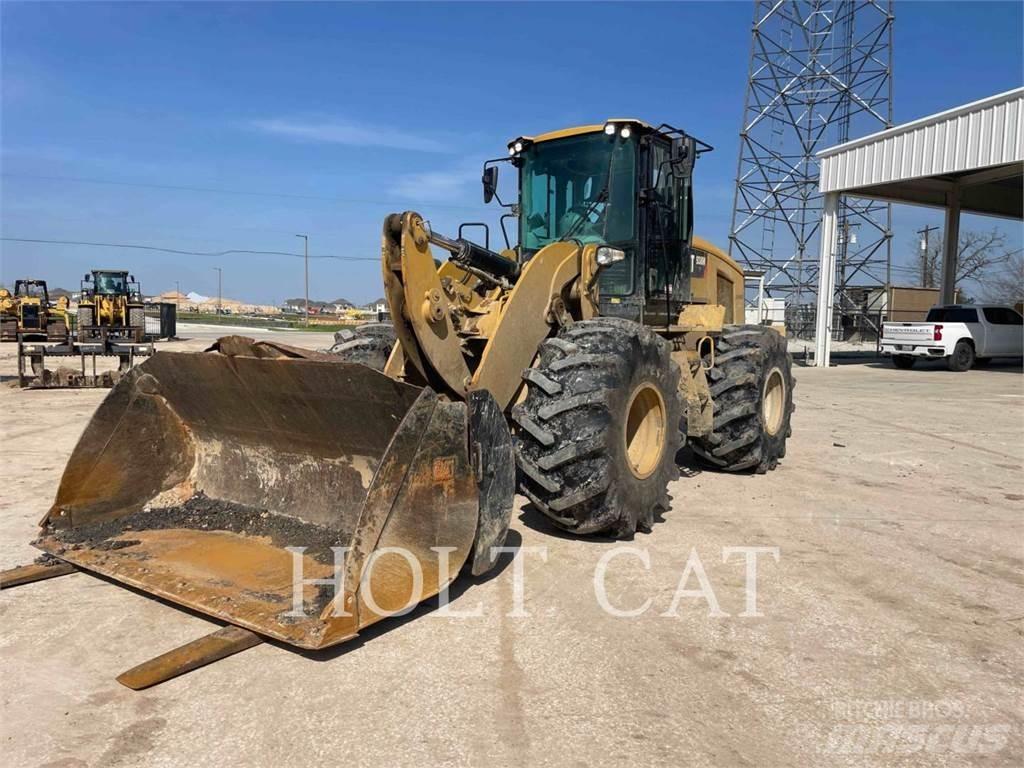 CAT 938M Chargeuse sur pneus