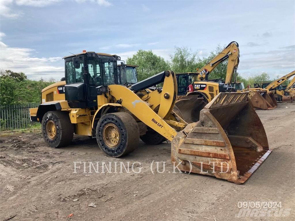 CAT 938M Chargeuse sur pneus