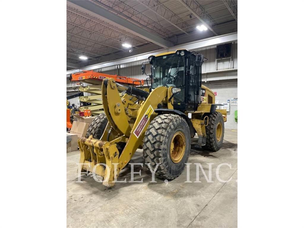 CAT 938M Chargeuse sur pneus