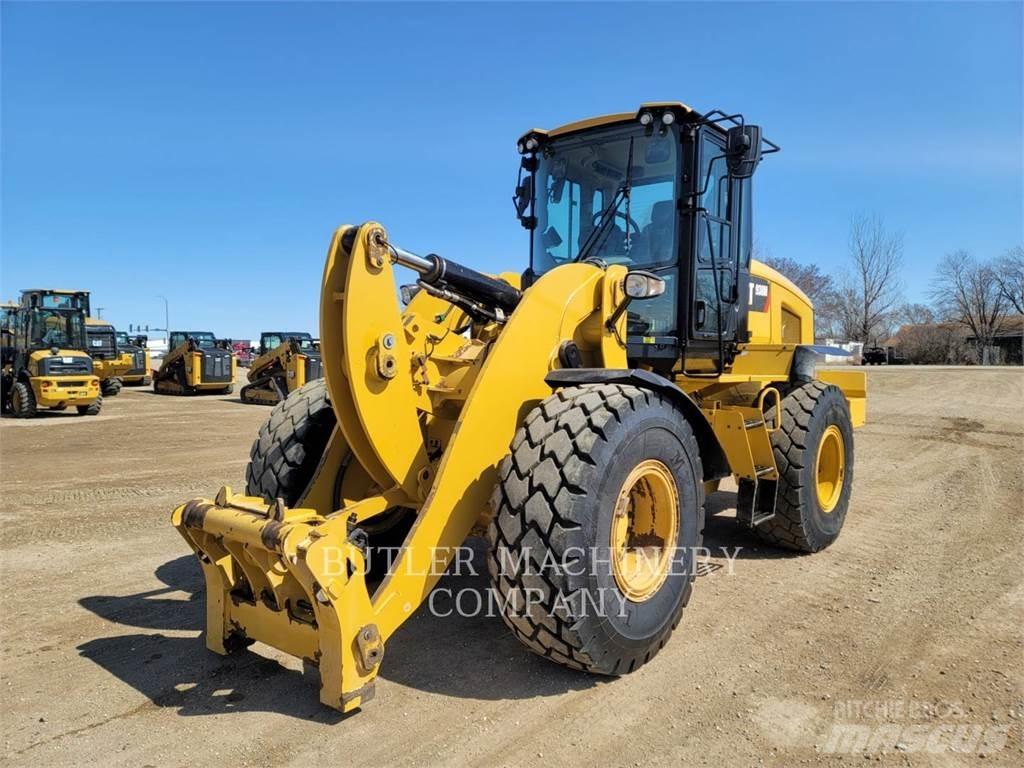 CAT 938M Chargeuse sur pneus