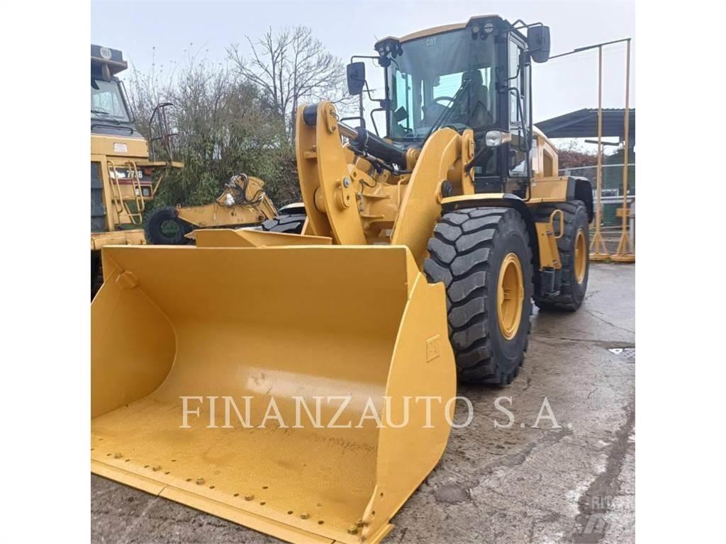 CAT 938M Chargeuse sur pneus