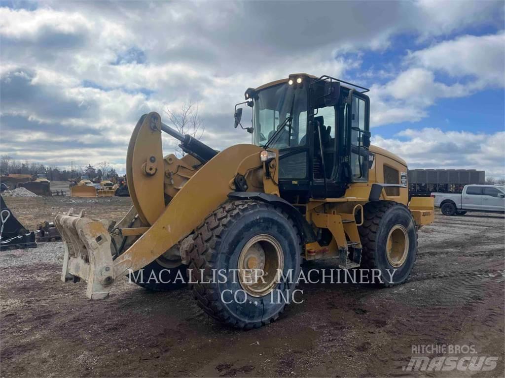 CAT 938M Chargeuse sur pneus