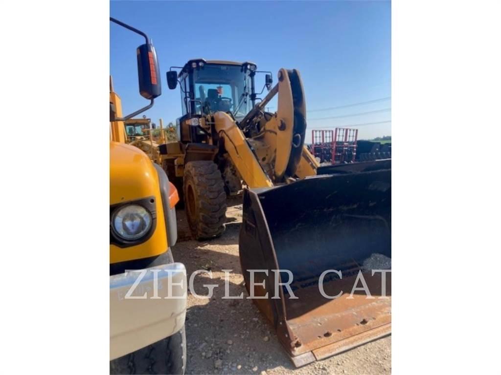 CAT 938M Chargeuse sur pneus