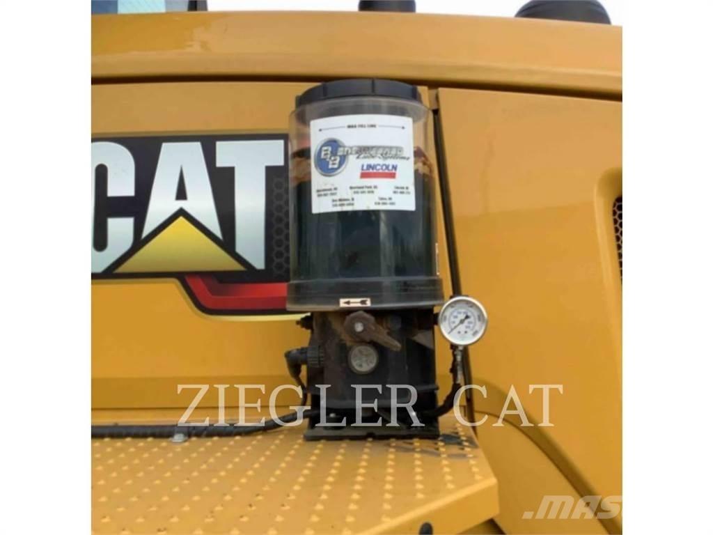 CAT 938M Chargeuse sur pneus