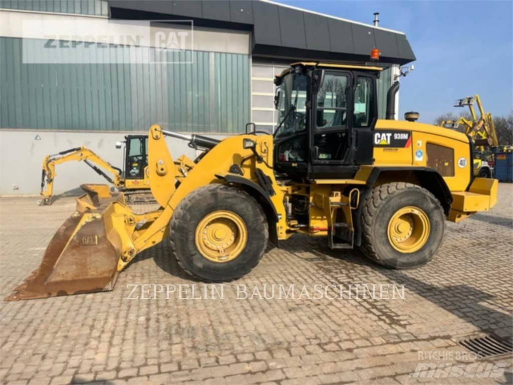 CAT 938M Chargeuse sur pneus