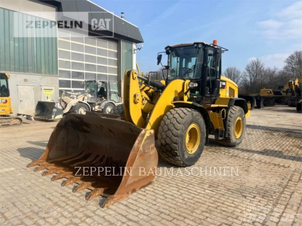 CAT 938M Chargeuse sur pneus